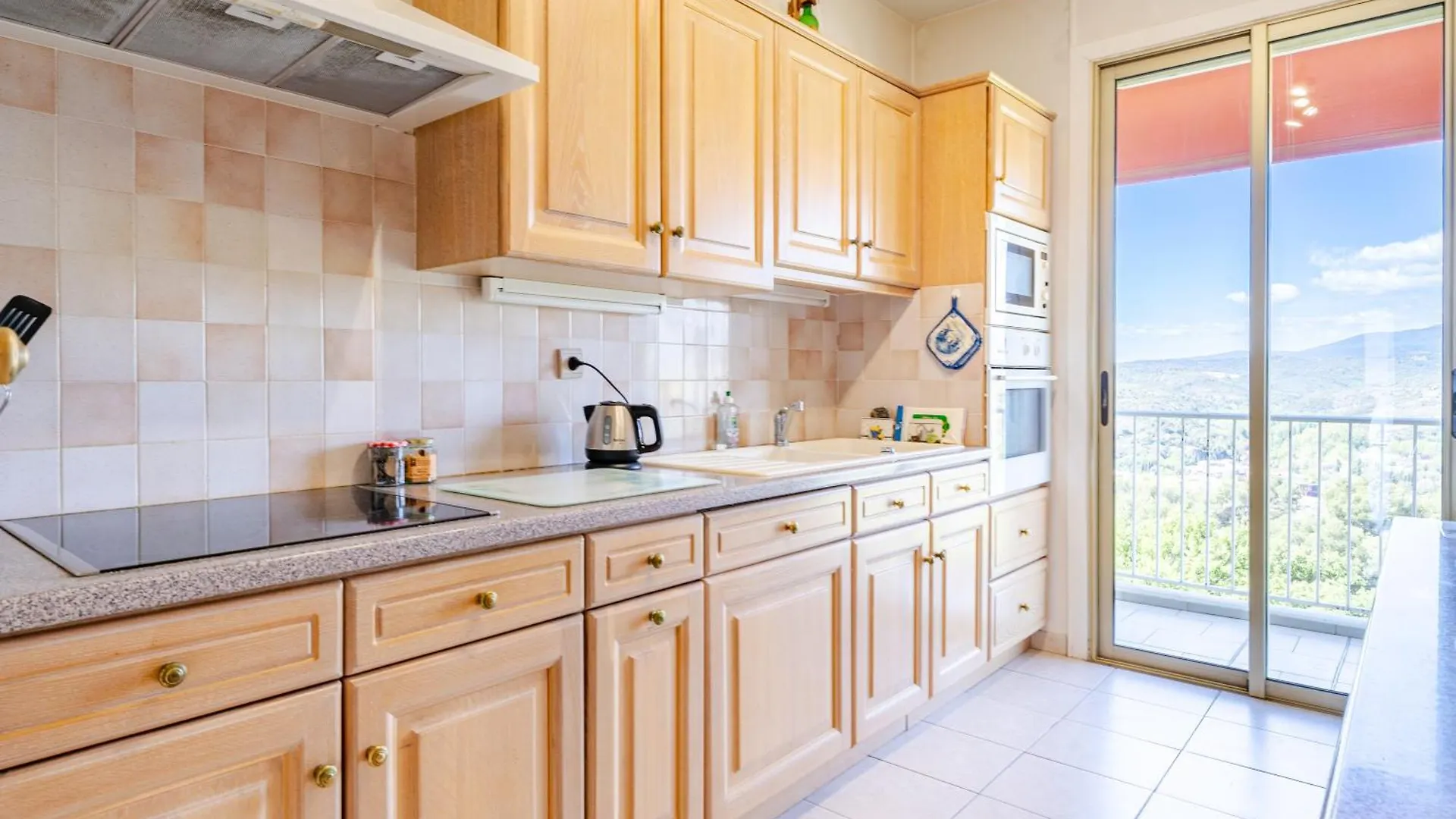 Apartment Spacieux Appartement Vue Mer Et Montagne Cagnes-sur-Mer France