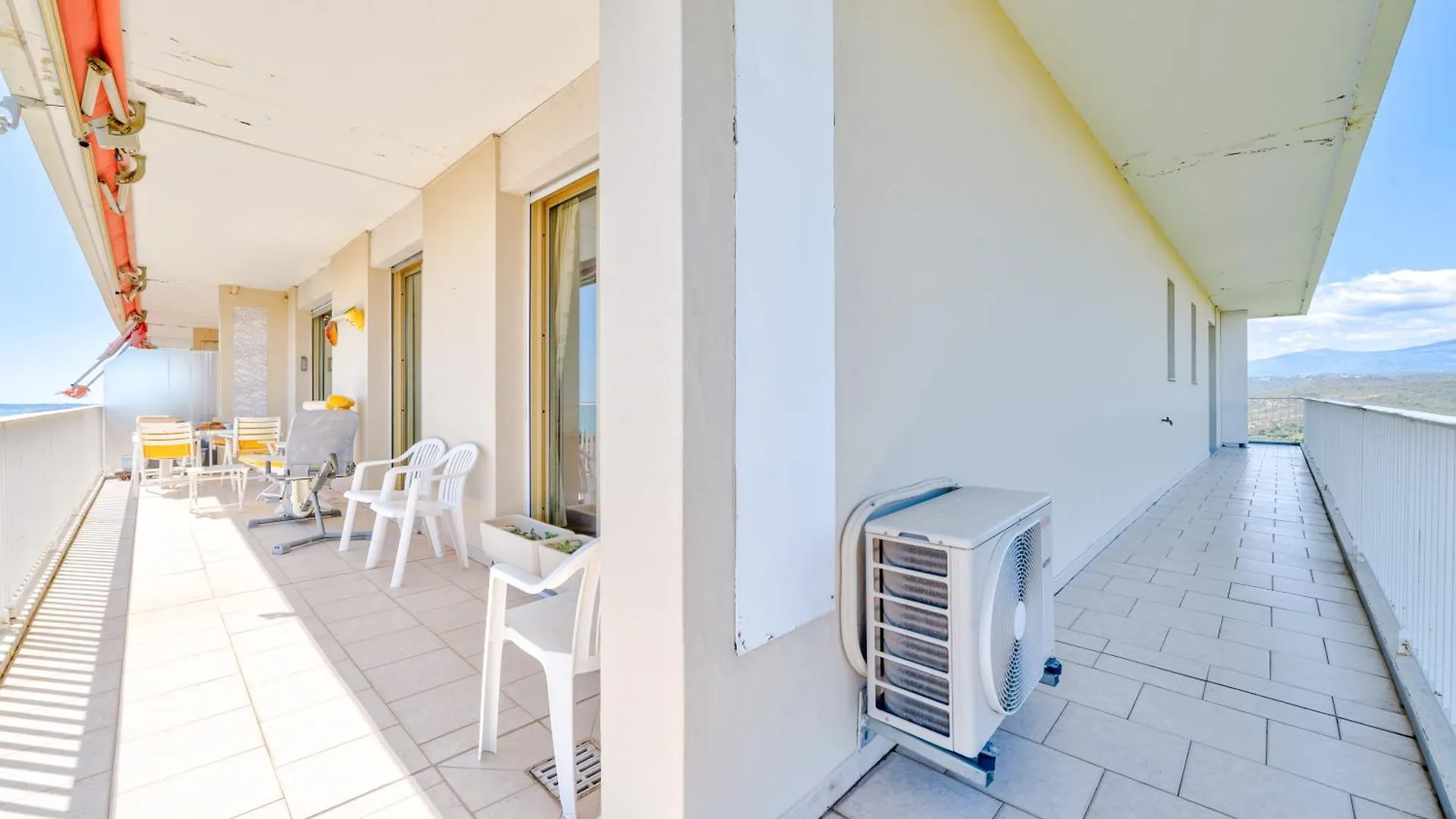 Spacieux Appartement Vue Mer Et Montagne Cagnes-sur-Mer