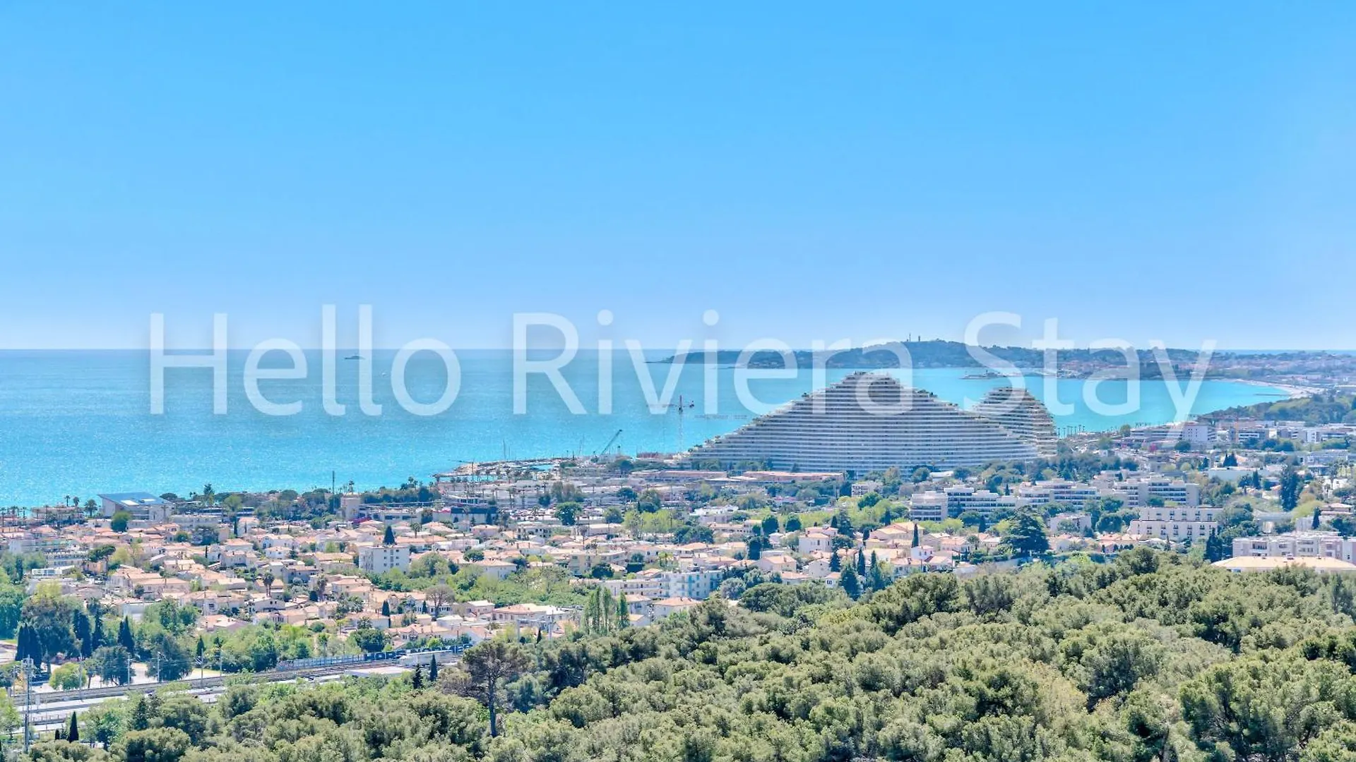 Spacieux Appartement Vue Mer Et Montagne Cagnes-sur-Mer 0*,  France